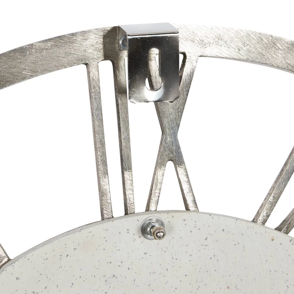 Brand new π 24" White Aluminum Contemporary Wall Clock by Ivory and Iris π€© 4 Brand new π 24" White Aluminum Contemporary Wall Clock by Ivory and Iris π€© - Image 4