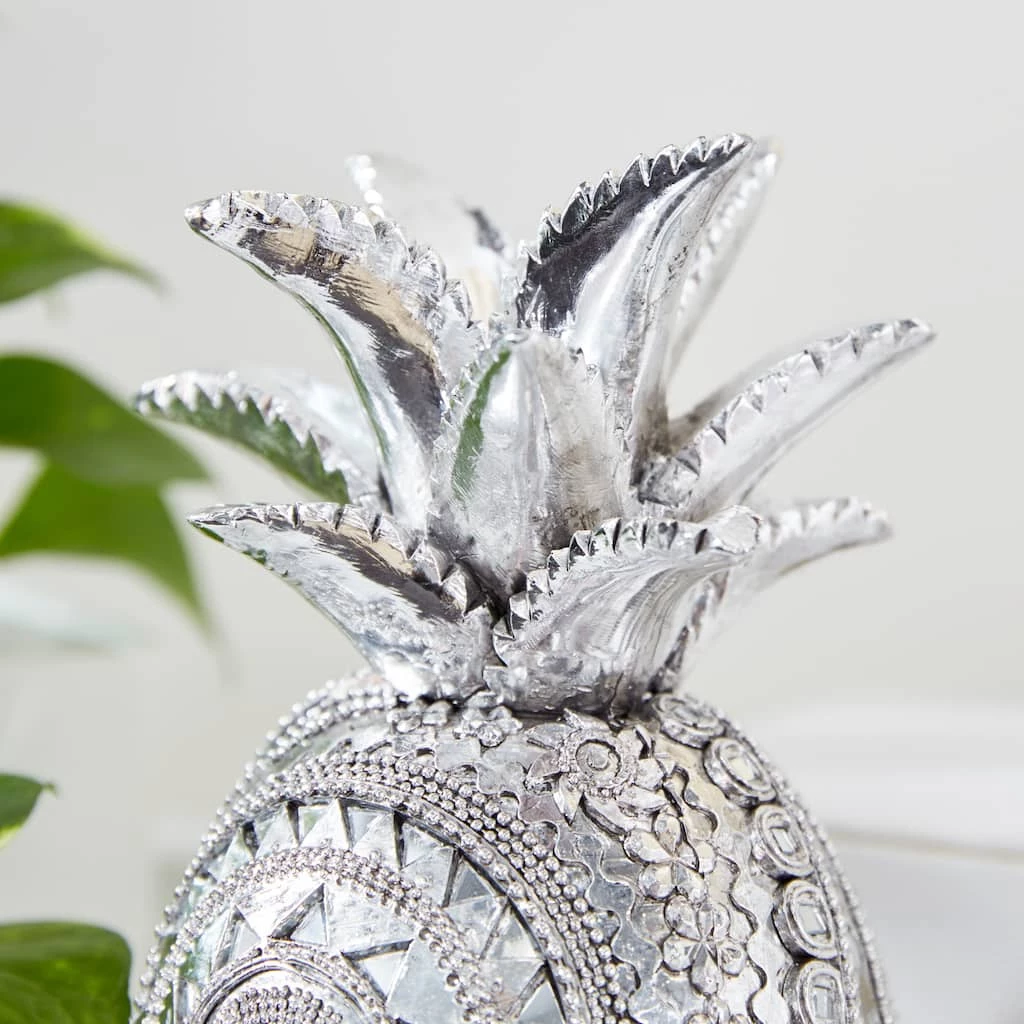 Brand new π Silver Polystone Glam Pineapple Sculpture, 12" x 6" x 6" by Ivory and Iris β 8 Brand new π Silver Polystone Glam Pineapple Sculpture, 12" x 6" x 6" by Ivory and Iris β - Image 8